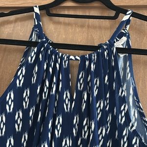 NWT Sleeveless Wedding Guest Dress - Formal Dress - 12P